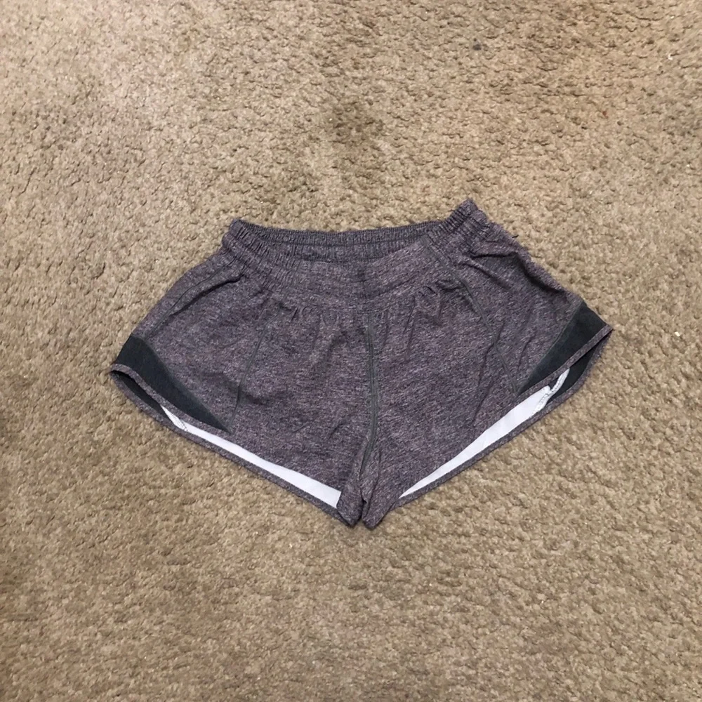 lululemon athletica Heathered Gray Running Shorts Size 6